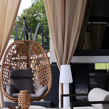 Glamping L Tiny , 2ferienhaeuser Mit Stillvolles Design Und Hohem Komfort Sauna Hot Tub Landhuis Platten
