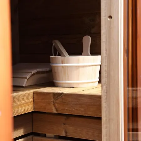 Glamping L Tiny , 2ferienhaeuser Mit Stillvolles Design Und Hohem Komfort Sauna Hot Tub Landhuis *