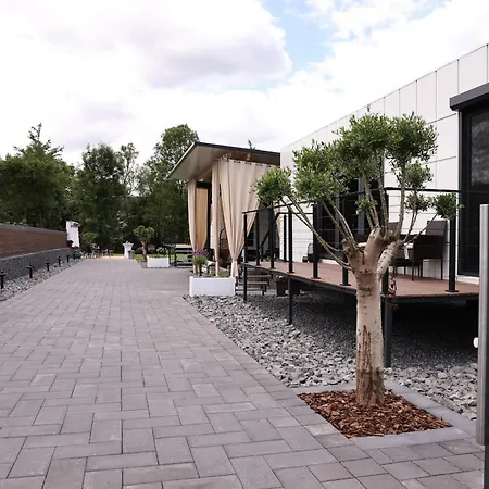 Glamping L Tiny , 2ferienhaeuser Mit Stillvolles Design Und Hohem Komfort Sauna Hot Tub