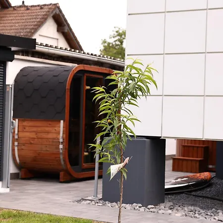 Glamping L Tiny , 2ferienhaeuser Mit Stillvolles Design Und Hohem Komfort Sauna Hot Tub *