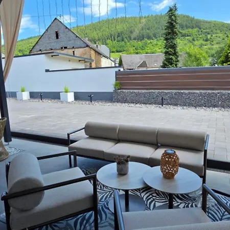 Glamping L Tiny , 2ferienhaeuser Mit Stillvolles Design Und Hohem Komfort Sauna Hot Tub Landhuis *
